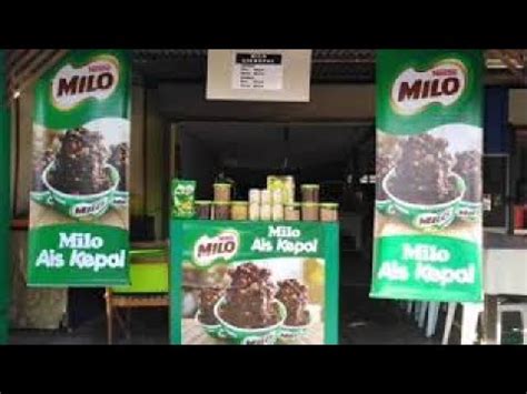 Cokelat serbuk dari milo dicampur dengan susu kental sehingga teksturnya meleleh dan menggiurkan. Milo Ais Kepal by aniq malaysia - YouTube