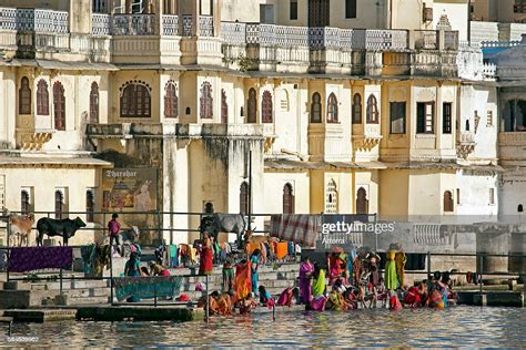 Women Bathing In The Ahar River In The City Of Udaipur City Of News Photo Getty Images