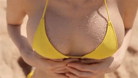 Sexy Bouncing Boobs GIF Find Share On GIPHY