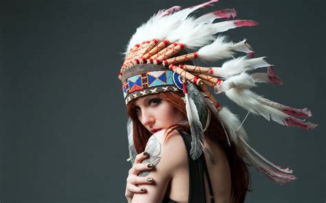 Women Native Americans Eyes Artwork Headdress Colorful Painting Face Paint Feathers Wallpaper