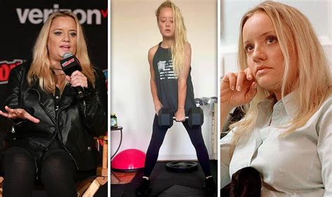 The Offices Dawn Tinsley Star Lucy Davis Unrecognisable As She Flaunts