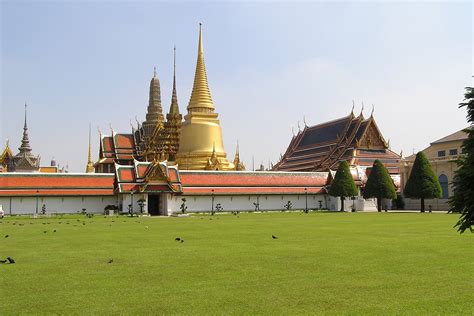 Wat Phra Kaew Temple Of The Emerald Buddha Statue History Bangkok