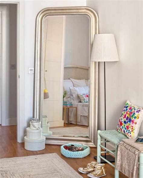 Stylish Mirrors Bringing To Light Functional And Modern Bedroom Designs