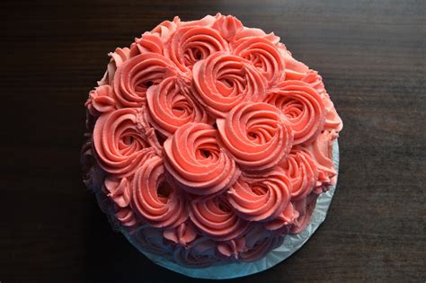 Gabrielas Cakes Pink Buttercream Ombré Rosette Cake