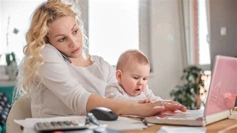 How To Juggle Being Both A Working Mother And A Single Parent Dot Com