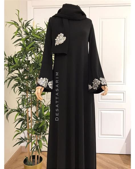 Δεν υπάρχει διαθέσιμη περιγραφή για τη φωτογραφία Abaya Dresses With
