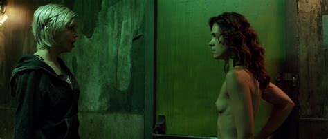 Nude Video Celebs Ashlynn Yennie Nude The Scribbler 2014