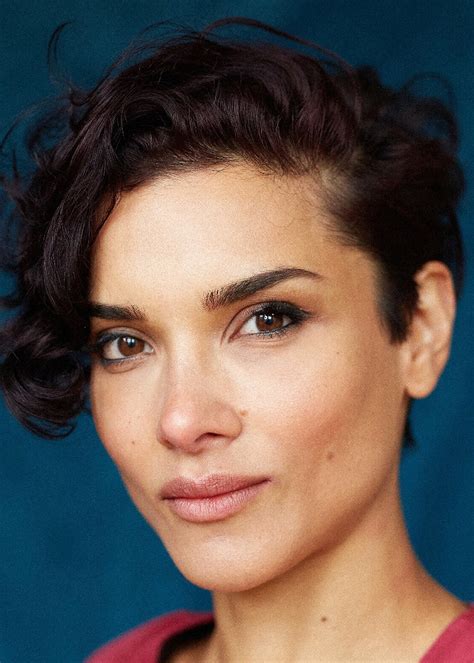Amber Rose Revah Is Represented By Gary Osullivan Accelerate Management