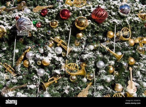 Árbol De Navidad En Citywalk Mall Universal Studios Hollywood Los