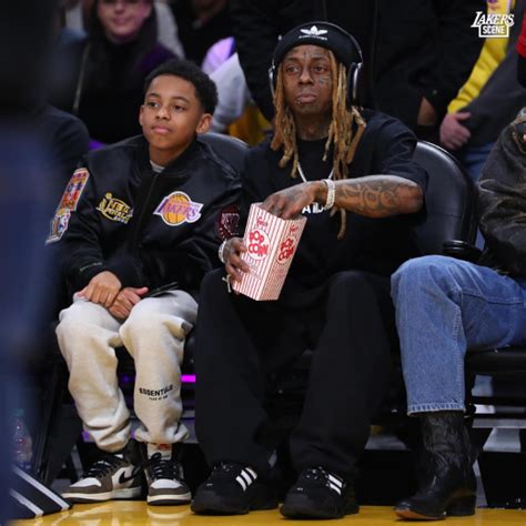 Lil Wayne Shows Love To Lebron James Mom Gloria At Nba Game