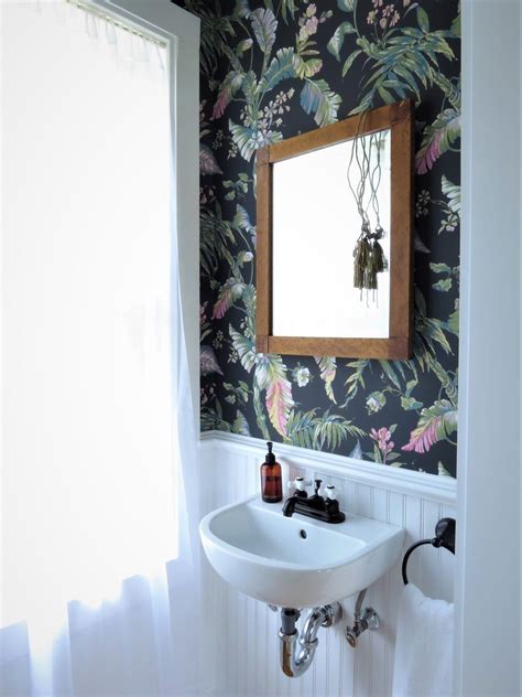 Bold Wallpaper For Small Bathrooms Carrotapp