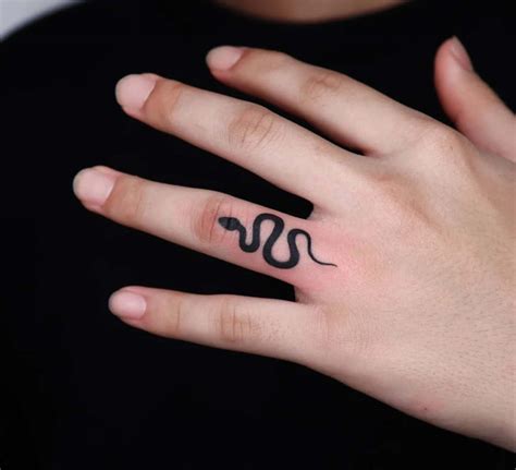 50 awesome finger tattoo ideas for men and women in 2023