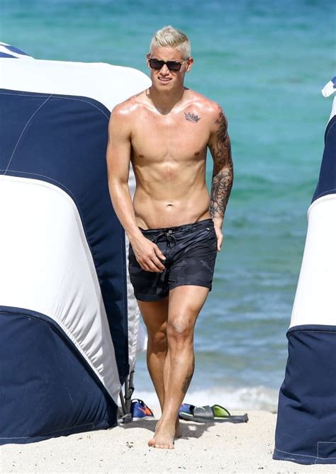 Pin For Later James Rodriguez Shows Off His Fit Body And New Blond