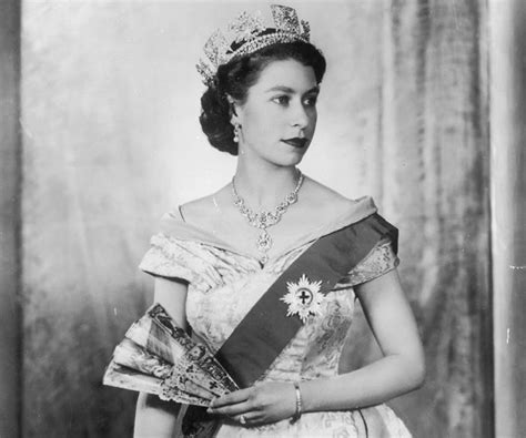 queen elizabeth becomes britain s longest serving monarch now to love