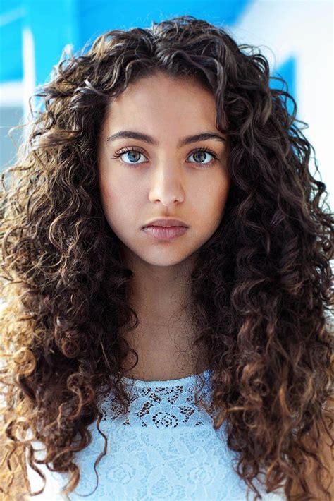 30 Girls With Curly Hair Cute Thebesthairstyles