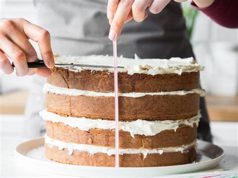 So Bereitest Du Eine Naked Cake Hochzeitstorte Zu Easy Vanilla Cake Recipe Chocolate Cake