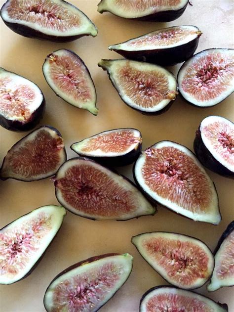 Figs are a unique fruit resembling a teardrop. Easy Roasted Figs Recipe To Make With Fresh Figs - Melanie ...