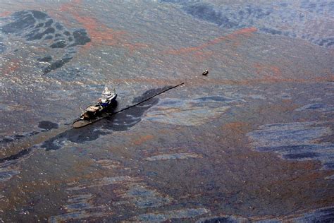 Us Five States Announce Settlement With Bp Over Gulf Oil Spill Pbs