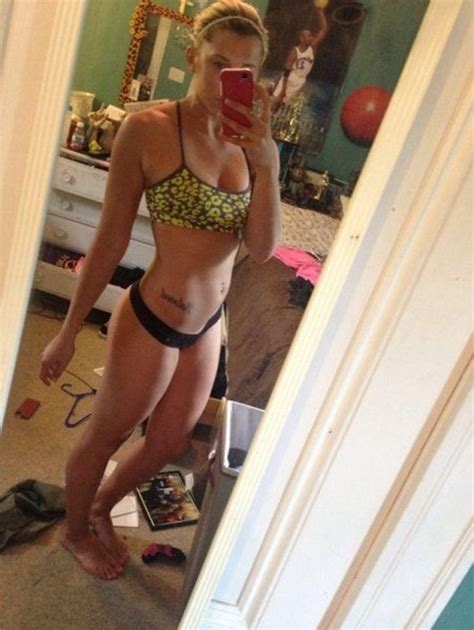 These Sexy Selfies Are Exactly What You Need Right Now 33 Pics