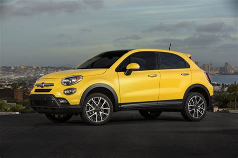 Discover all that the 2020 fiat® 500x crossover has to offer. photo FIAT 500X SUV 2015 - Motorlegend.com
