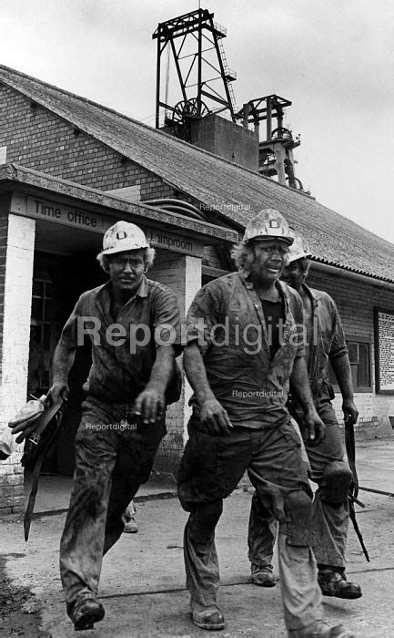 Reportage Photo Of Miners Coming Off Shift Shirebrook Colliery