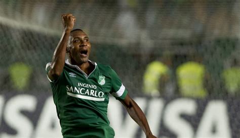 A viáfara le venían siguiendo el rastro desde hace varios meses, y los investigadores de la policía le interceptaron su teléfono celular y fue así como descubrieron sus contactos y las extravagancias que. Jhon Viáfara, narcotráficante, detenido, copa libertadores ...