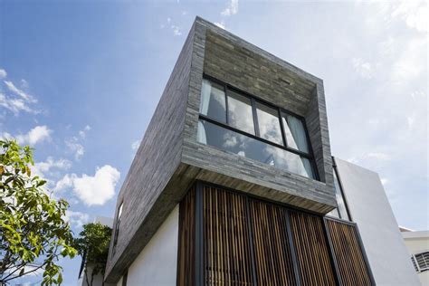 Modern Vertical Home Adapted To A Tropical Environment In Nha Trang