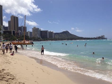 Crowded But Very Nice Review Of Waikiki Beach Honolulu Hi