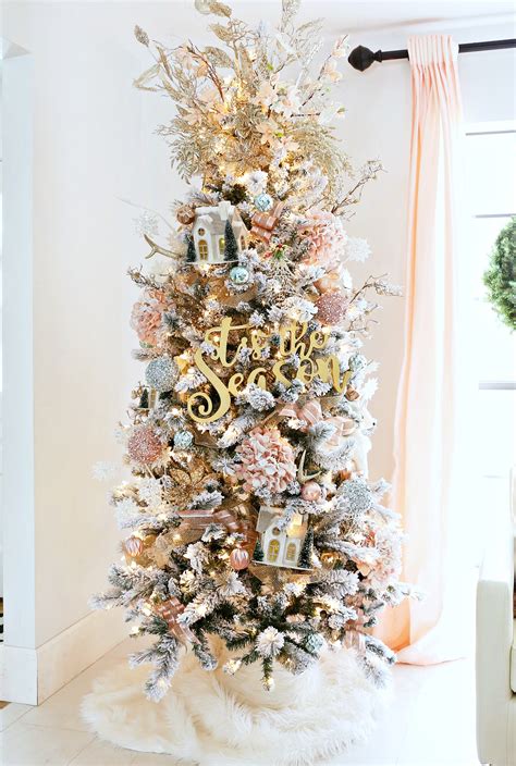 12 Christmas Tree Decorating Ideas