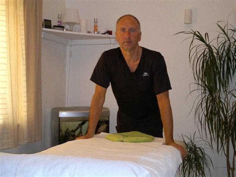Male Therapist In Four Oaks Birmingham Offers Professional Body Massage To Men And Women