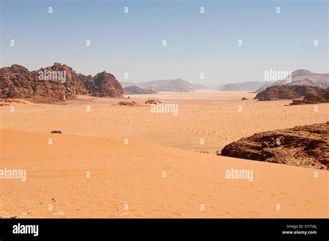 Jordan Wadi Rum Desert Hi Res Stock Photography And Images Alamy