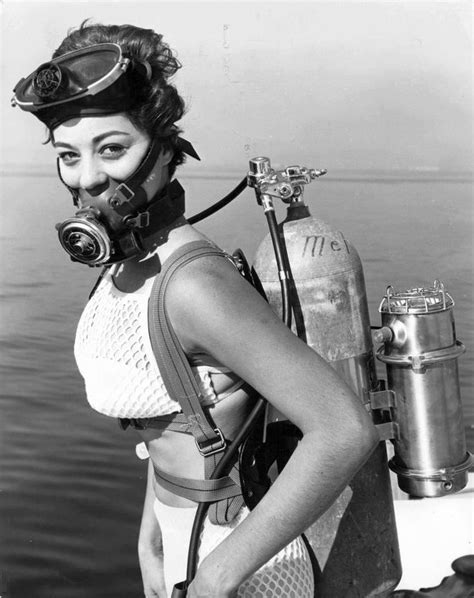 Vintage Scuba Dive Girl Boat Entry Scuba Girl Scuba Diver Girls Scuba Girl Wetsuit