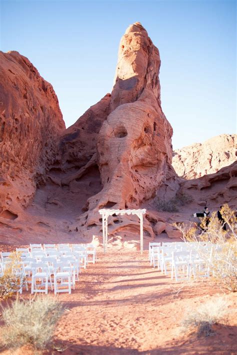 A Valley Of Fire Nevada State Park Wedding In Overton Nevada