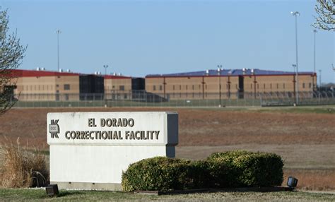 Guards: 2 unreported uprisings at troubled Kansas prison | AP News