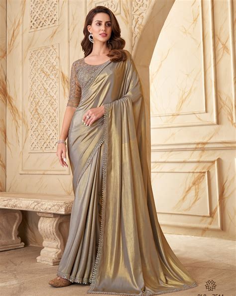 golden saree blouse combinatin new designer 2023
