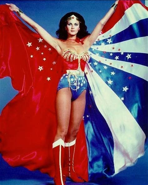 Linda Carter Gal Gadot Wonder Woman Film Wonder Women Mannequins Divas Emporio Armani Dc