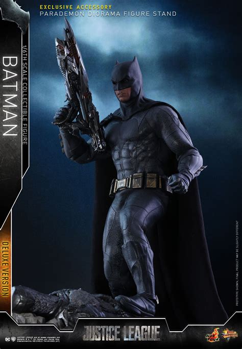 Meticulously crafted based on the image of ben affleck as batman/ bruce wayne in justice. Hot Toys Justice League Batman 1/6 Scale Figure - The ...