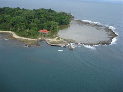 Isla Uvita Limón Costa Rica Qué Ver Hacer Y Visitar