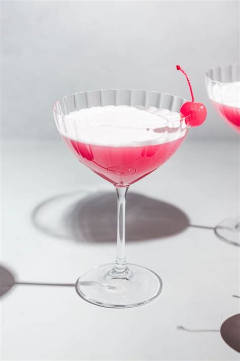 Best Pink Cocktails 15 Easy Pink Drinks