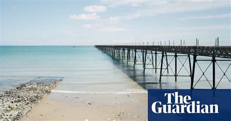 Pearce, pears, pearse, peers, perce, peirce, peirse, perris, perriss. British piers by Simon Roberts - in pictures | Art and ...