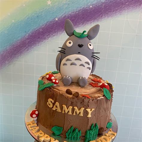Handmade Edible Totoro Cake Runaway Cupcakes