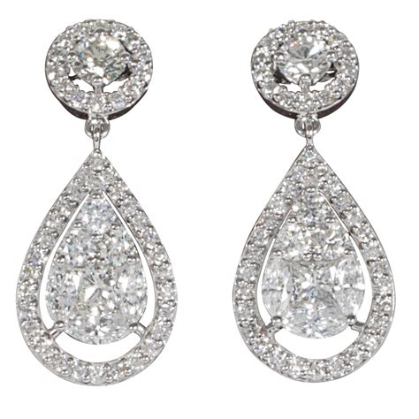 Elegant Illusion Diamond Dangle Earrings For Sale At 1stdibs Dangle Diamond Earrings Dangly