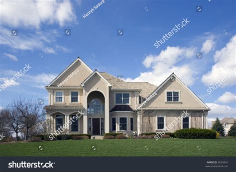 Luxury Suburban House Stock Photo 9574816 Shutterstock