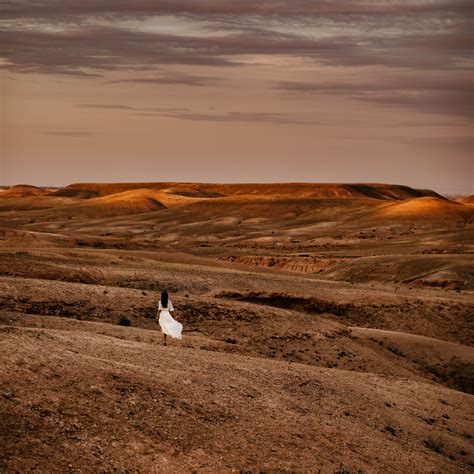 Download Wallpaper 2780x2780 Desert Girl Silhouette Landscape Hills