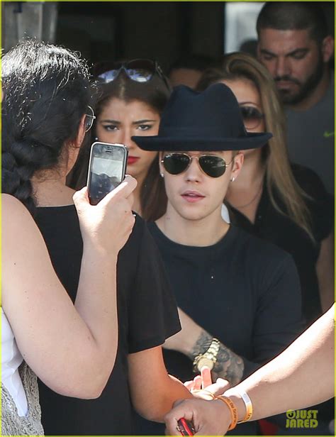 Justin Bieber And Yovanna Ventura Step Out For Beverly Hills Lunch Photo 3151918 Justin Bieber