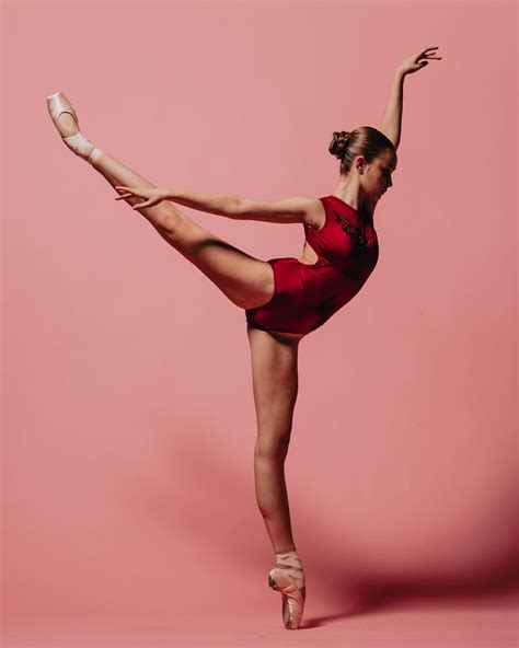 Pin by Σοφια Μελισσαρατου on Ballet Dance poses Dance photography