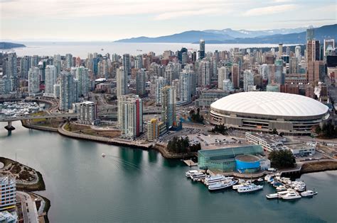 Vancouver is canada's 3rd largest city (toronto is 1st and montreal 2nd) with an area (vancouver city itself only has a population of about 565,000). Move over, Montreal. Vancouver is nudging into the MLB ...