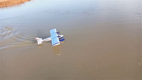 Rc Float Plane 30 Sec Takeoff And Landing Youtube