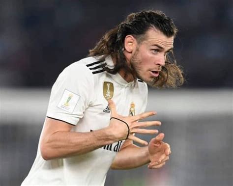 Hair is short on the sides with a bit of length up top. Top 21 Popular Gareth Bale Haircuts | Best Gareth Bale Hairstyles of 2019