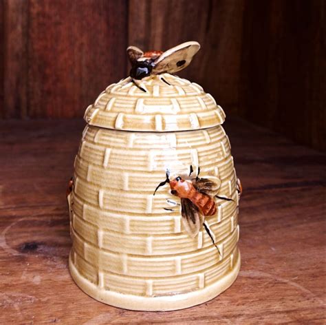 Vintage Ceramic Honey Pot 10 A Lovely Vintage Honey Pot With A